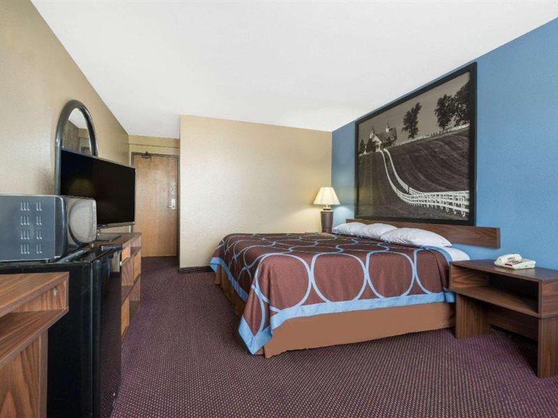 Super 8 By Wyndham Corbin Ky Motel Buitenkant foto