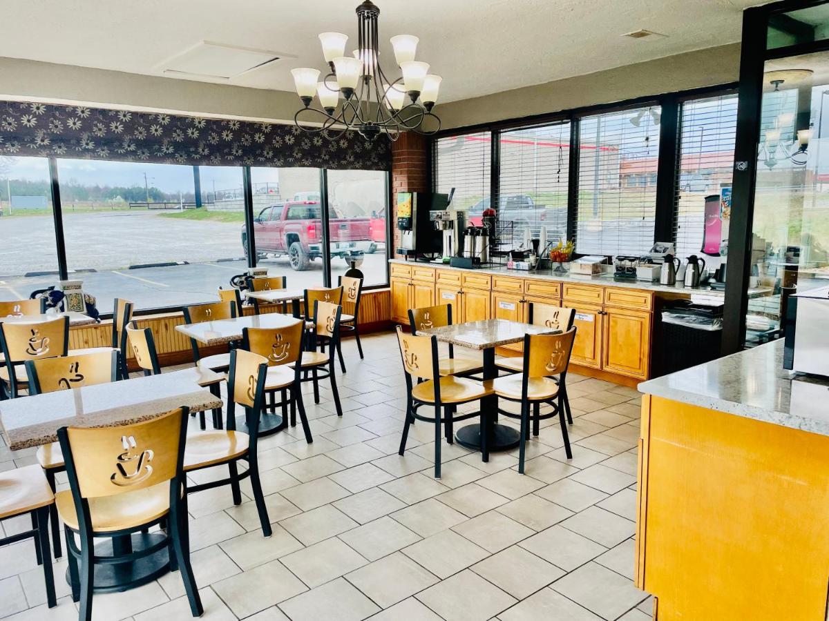 Super 8 By Wyndham Corbin Ky Motel Buitenkant foto